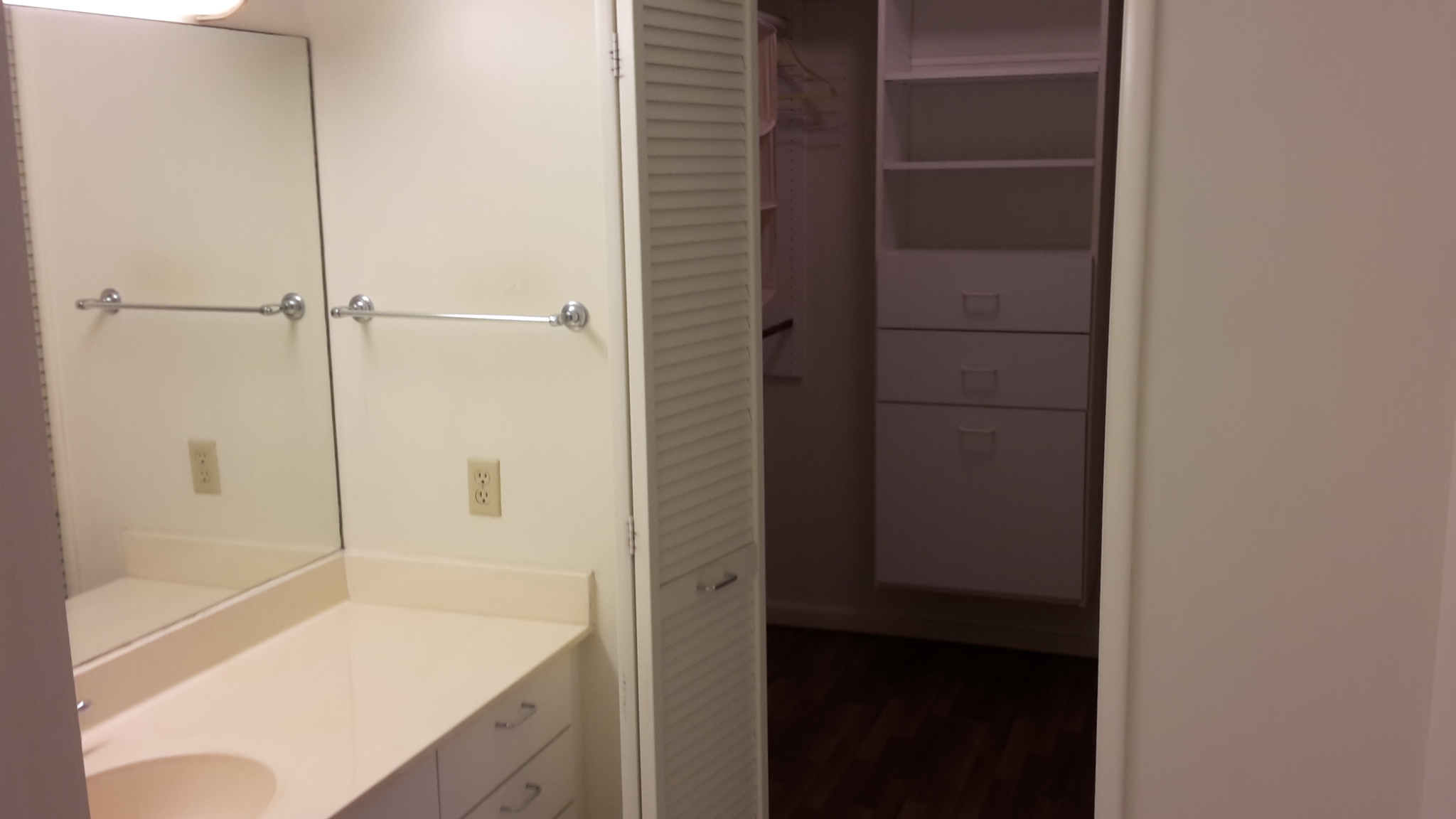 3 bedroom duplex for rent (Makiki)